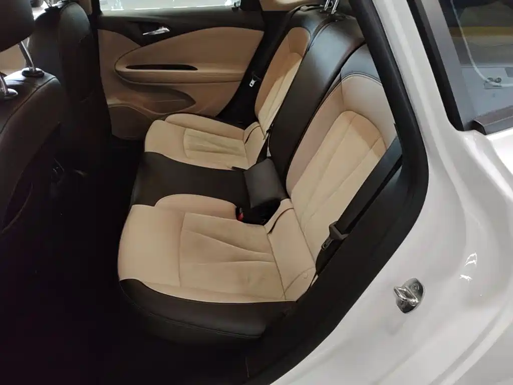 Buick Verano — миниатюра 17