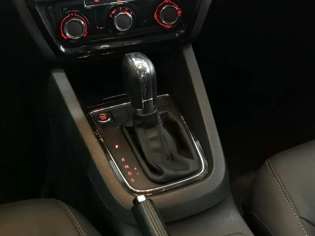 Volkswagen Sagitar — миниатюра 13
