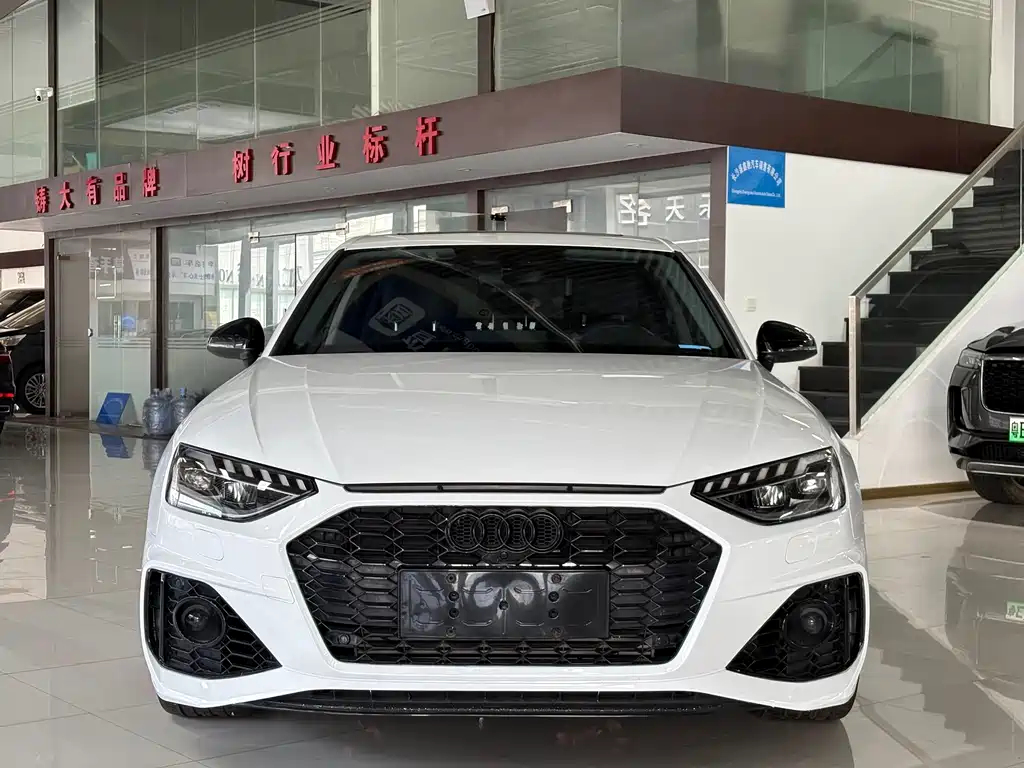 Audi A4L — миниатюра 2
