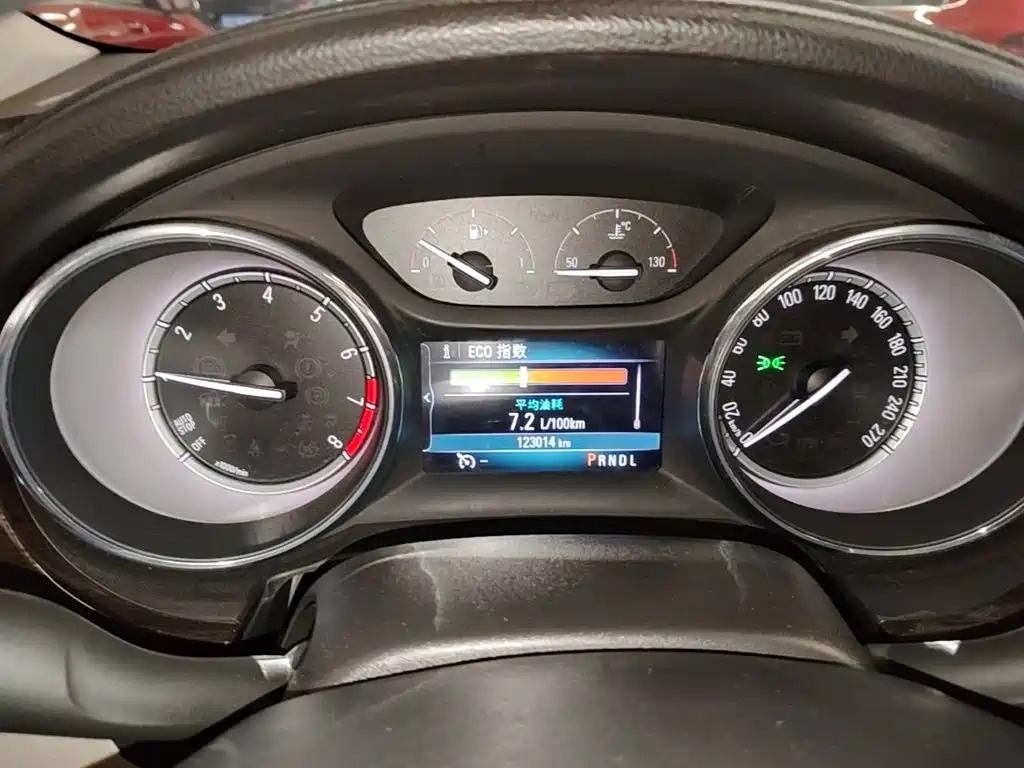 Buick Verano — миниатюра 12
