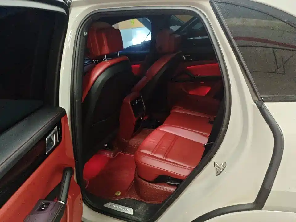 Porsche Cayenne Hybrid — миниатюра 9