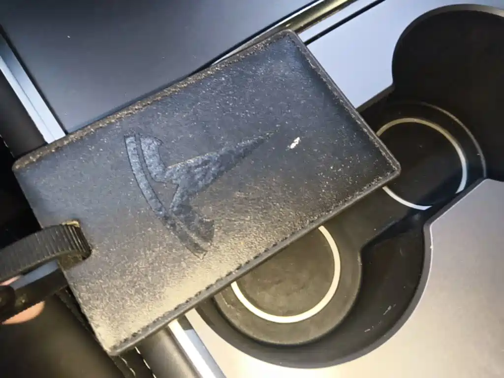 Tesla Model Y — миниатюра 9