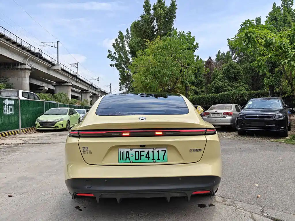 NIO ET5 2022 75kWh