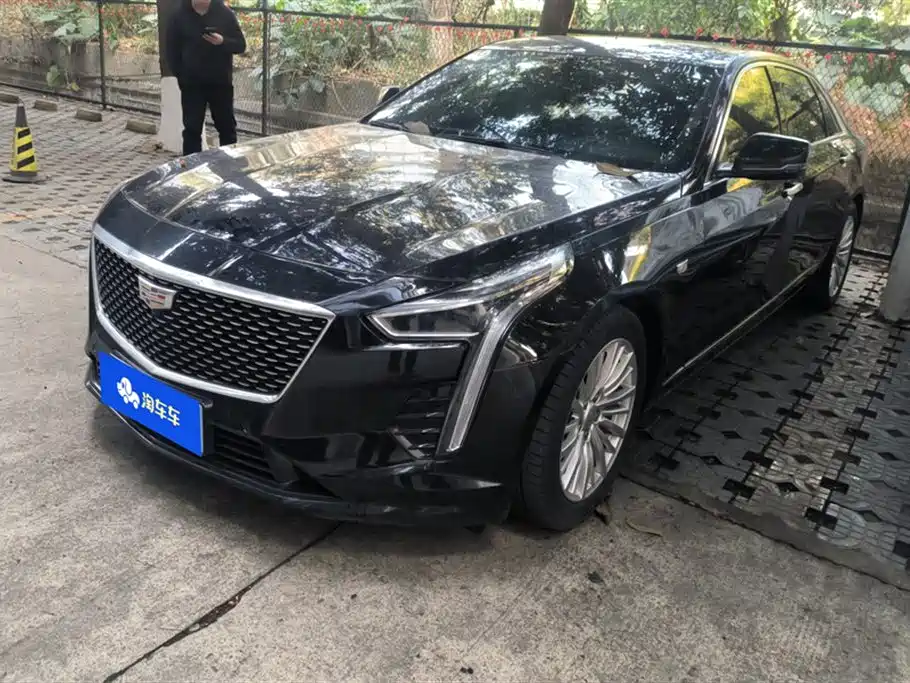 CADILLAC CT6
