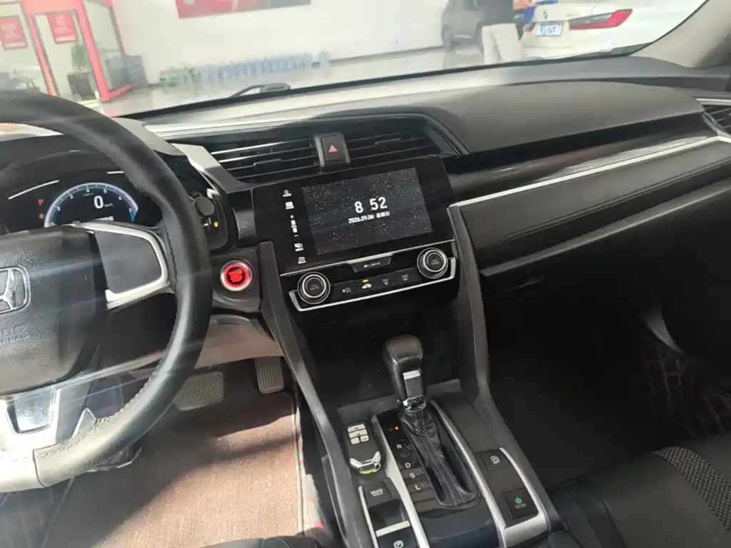 Honda Civic — миниатюра 13