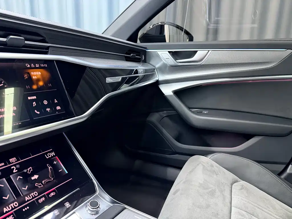Audi A6L — миниатюра 16