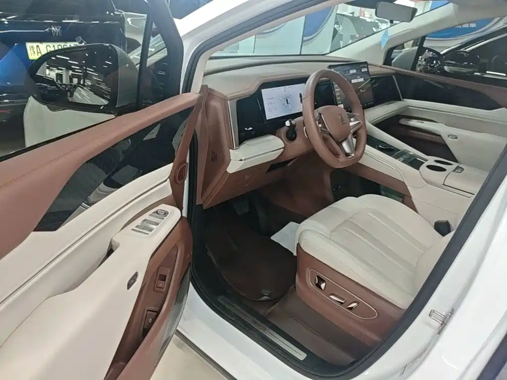 BYD Xia — миниатюра 16