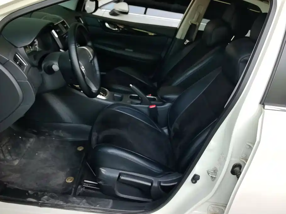 Nissan Tiida — миниатюра 9