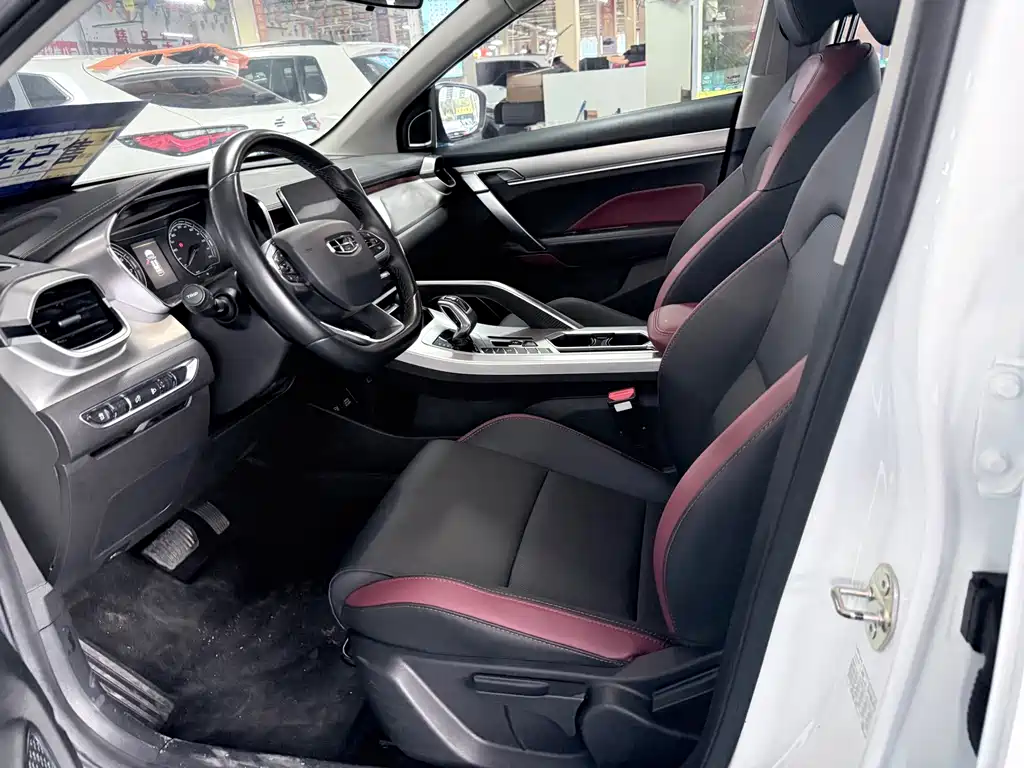 Geely Binyue — миниатюра 6