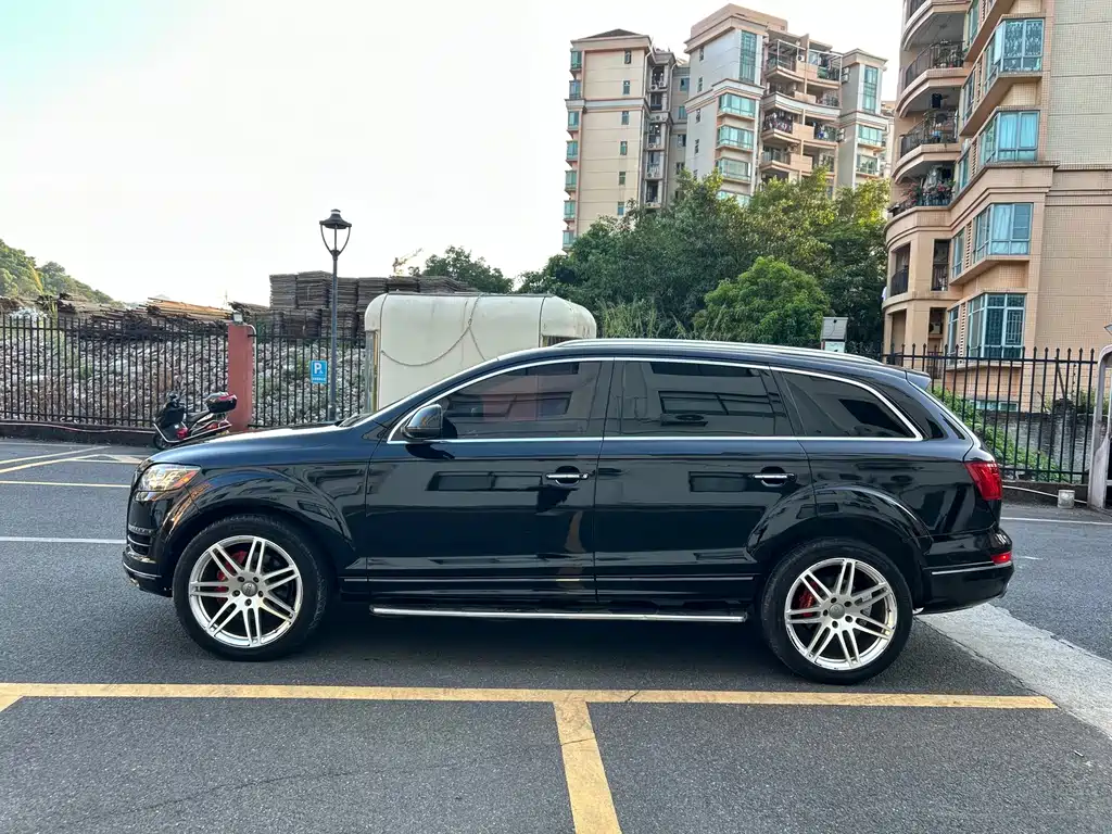 Audi Q7 — миниатюра 4