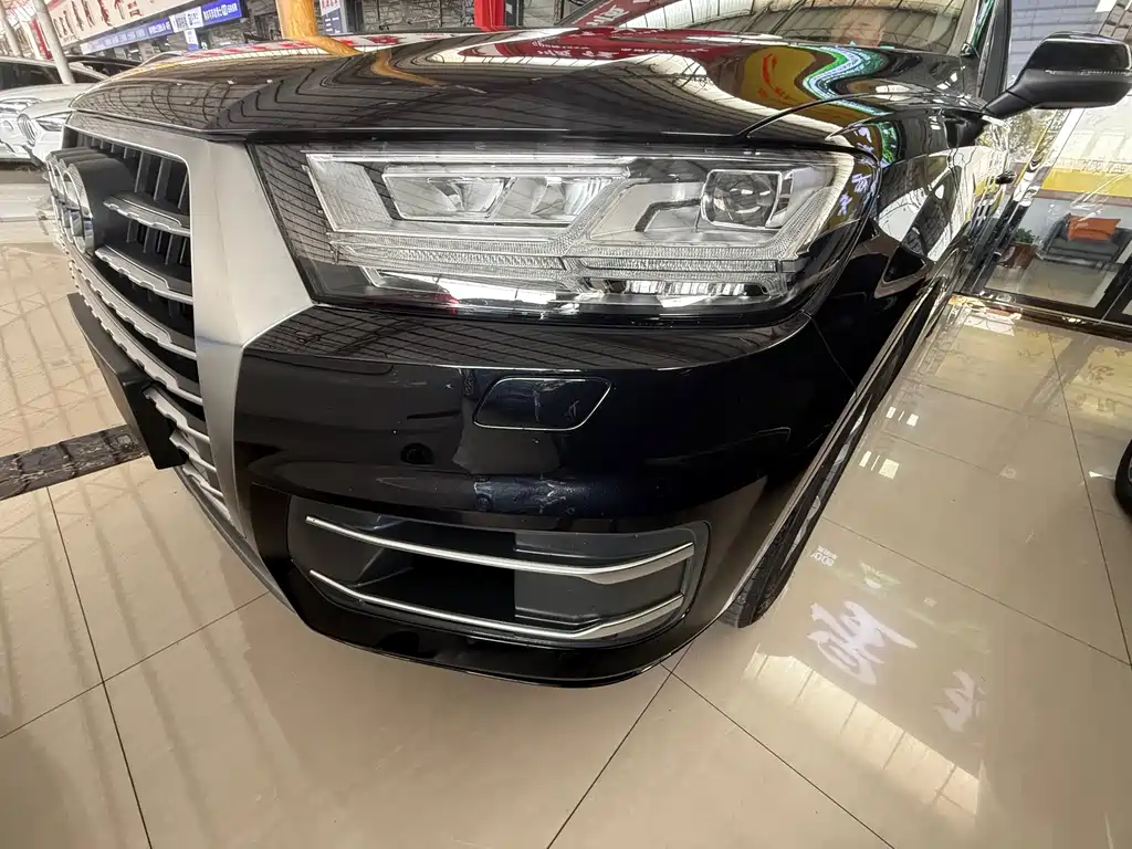 Audi Q7 — миниатюра 14