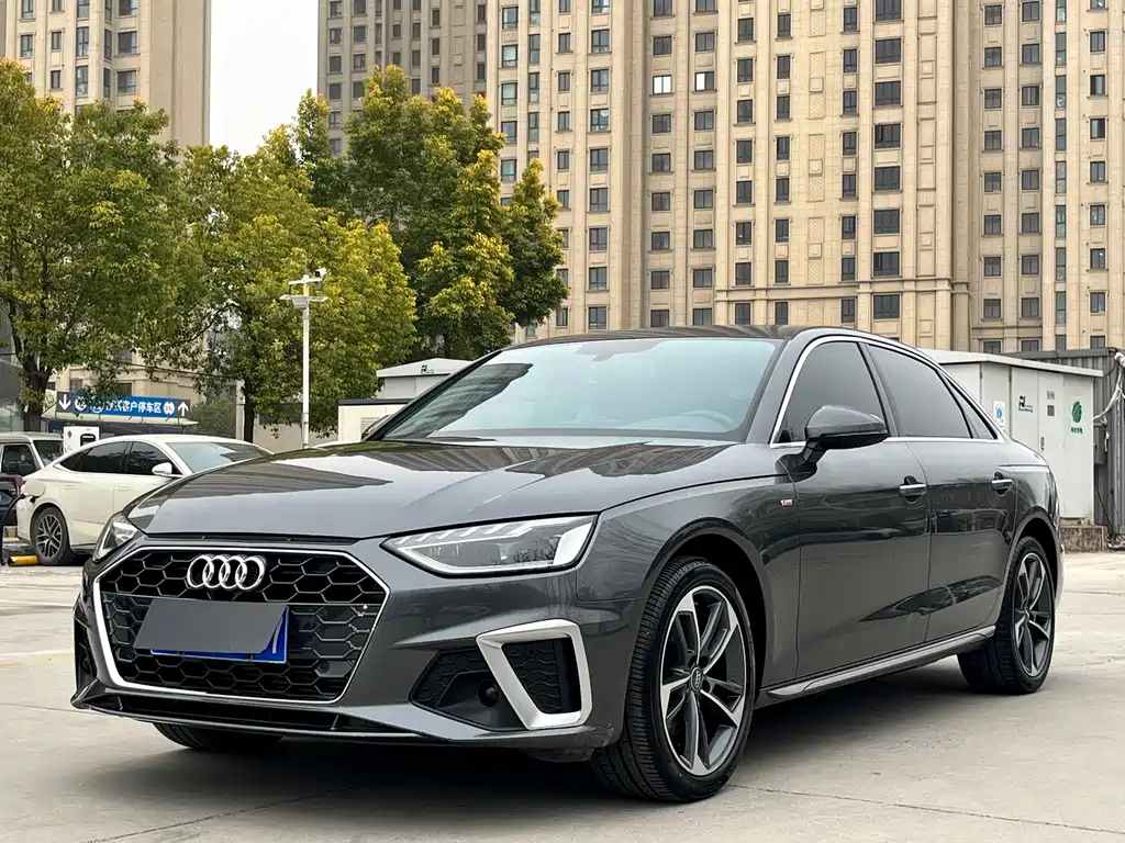 Audi A4L 2021