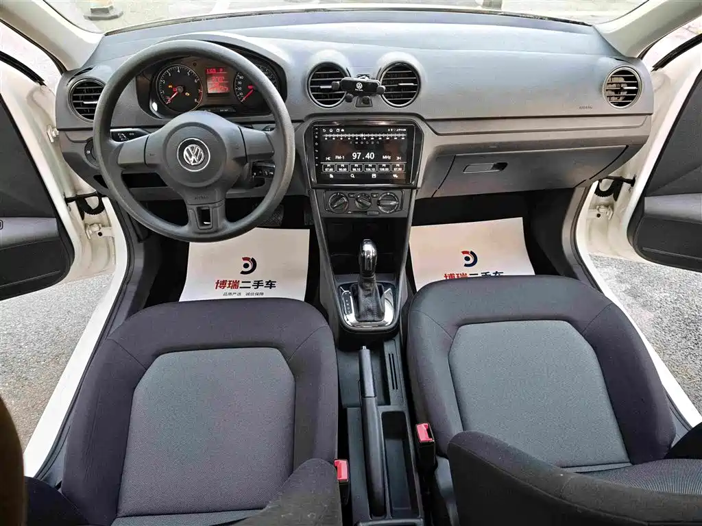 Volkswagen Jetta — миниатюра 10