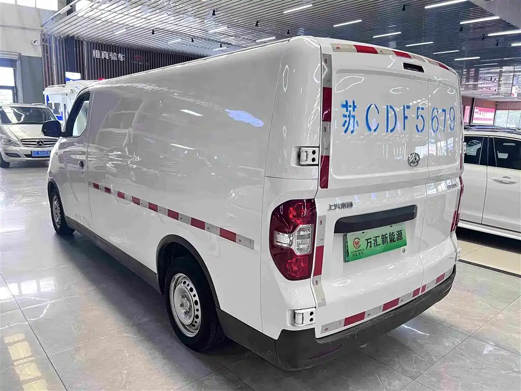 MAXUS EV30 — миниатюра 8