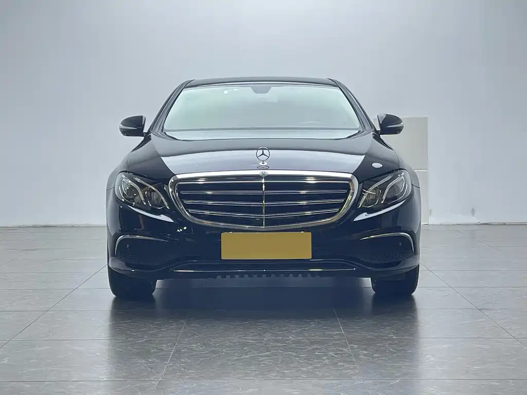 Mercedes-Benz E-Class — миниатюра 2