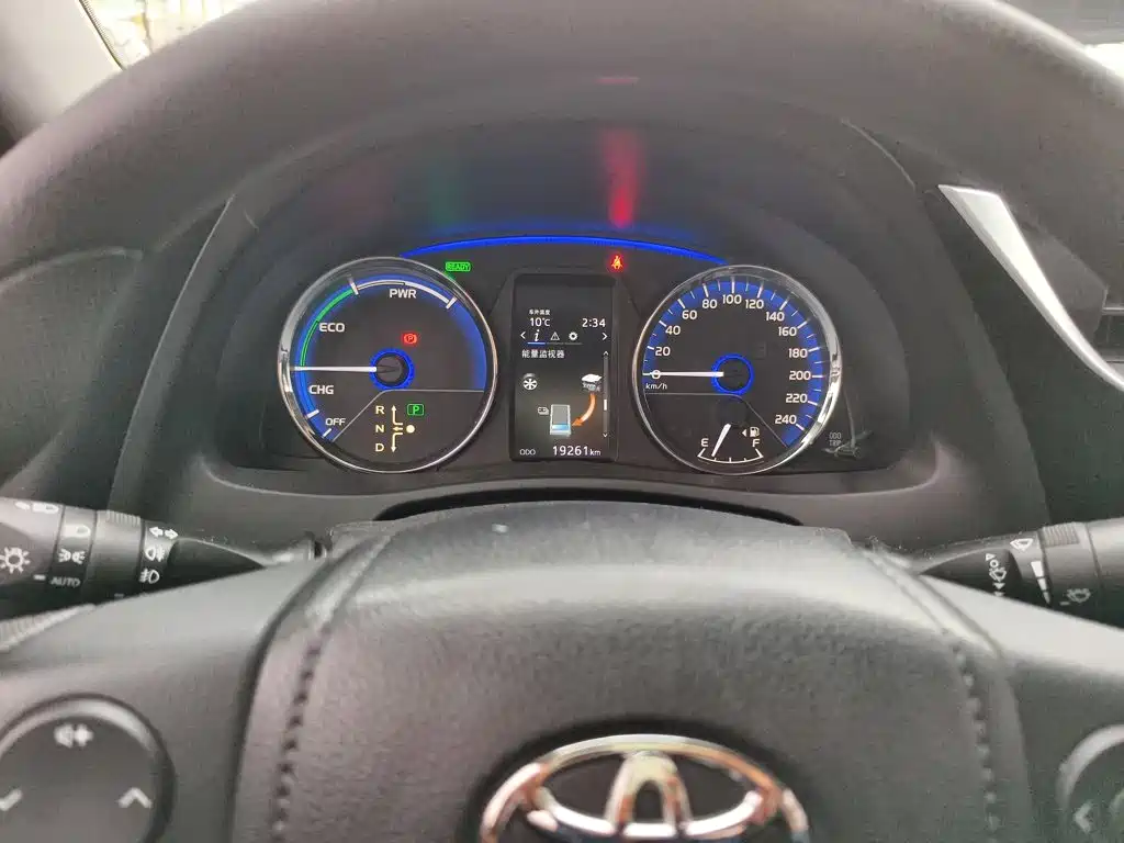 Toyota Corolla Hybrid — миниатюра 5