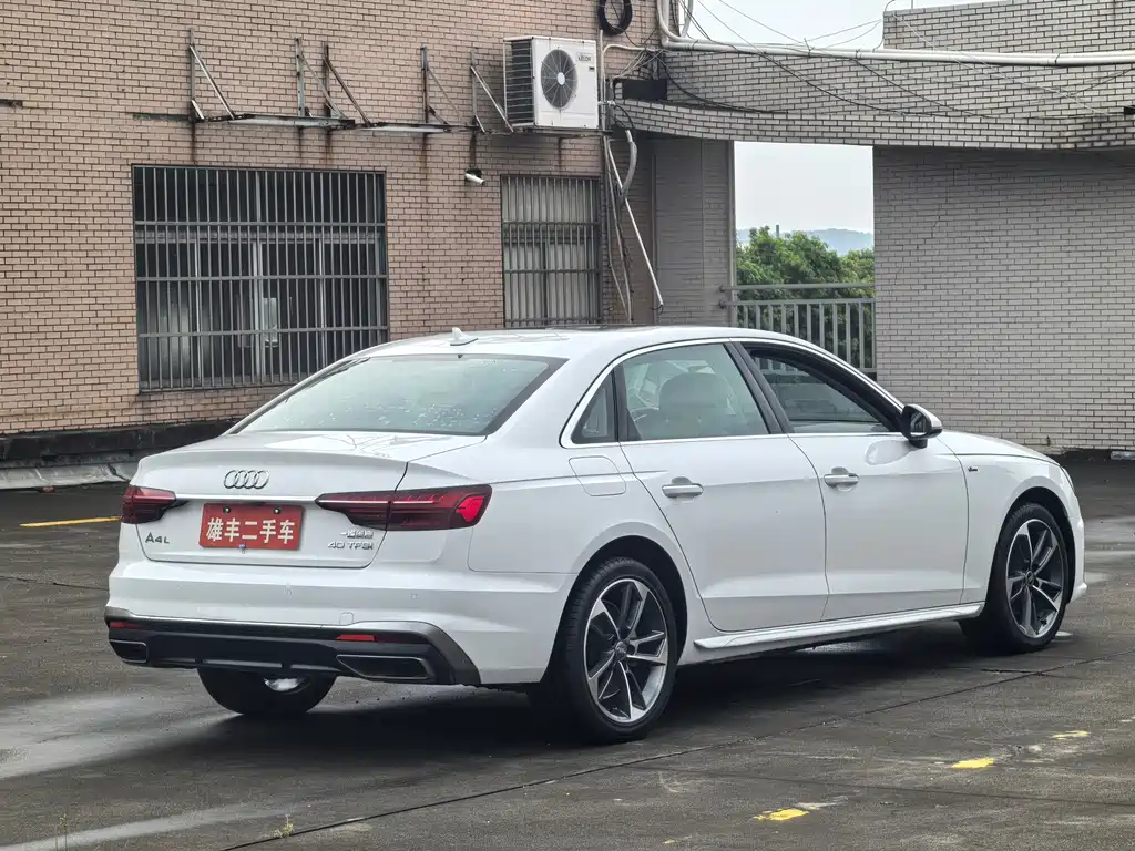 Audi A4L — миниатюра 12