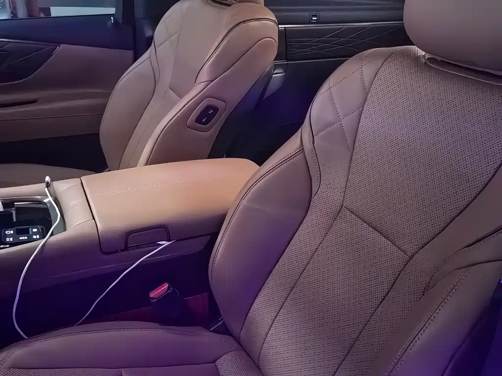 Toyota Vellfire 2024 2.5L Executive