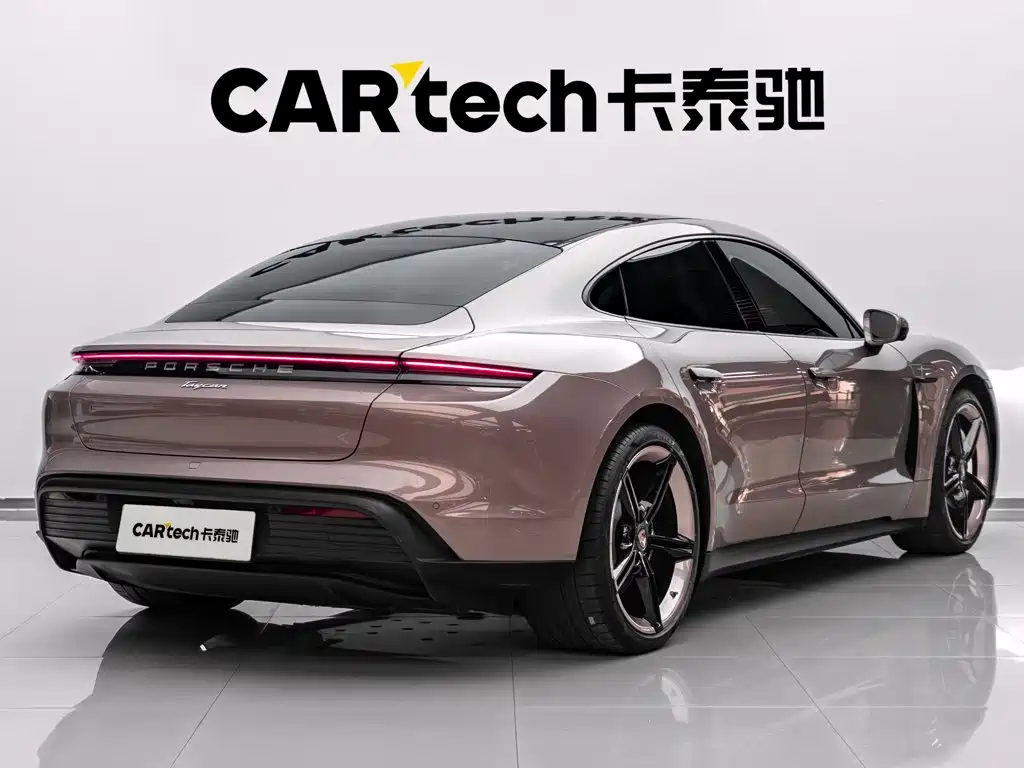 Porsche Taycan — миниатюра 6