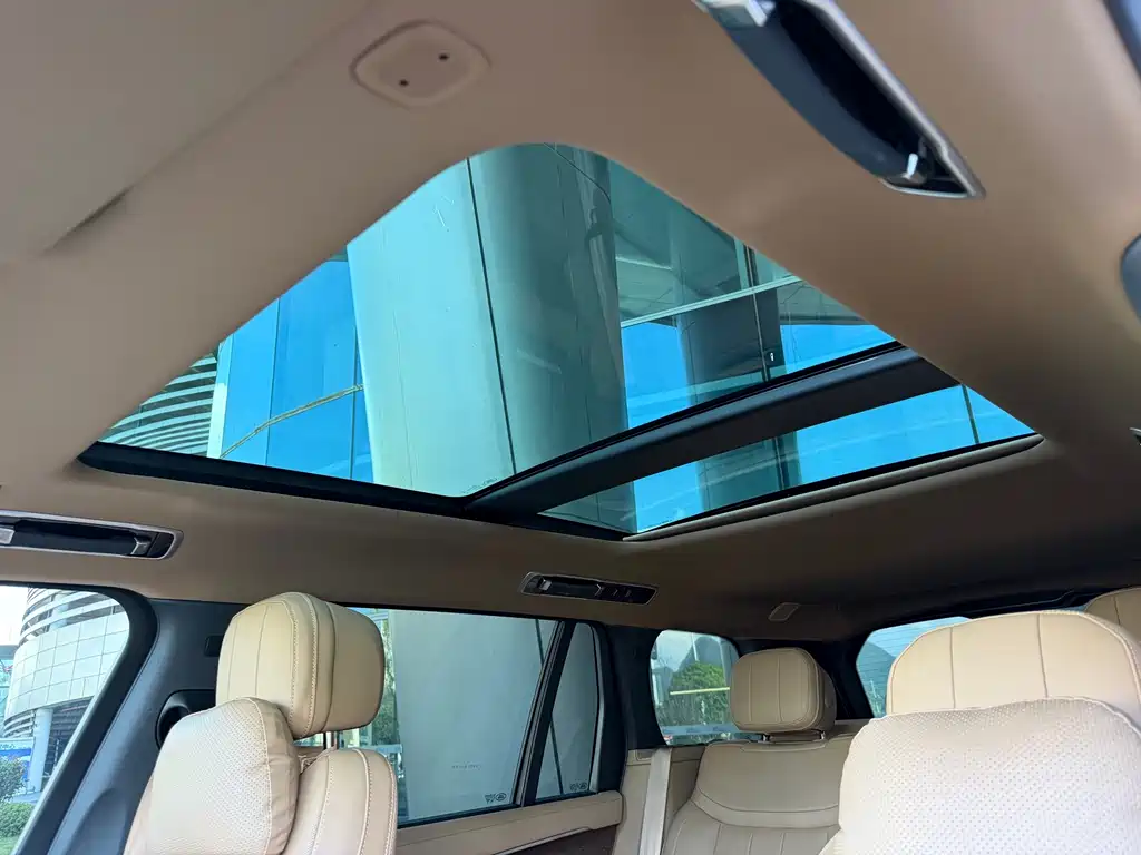 Land Rover Range Rover — миниатюра 13