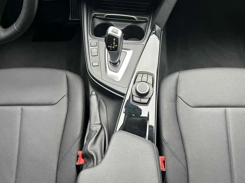 BMW 3 Series — миниатюра 11