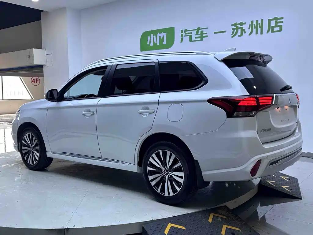 Mitsubishi Outlander 2021 2.0L Enjoy 5 мест