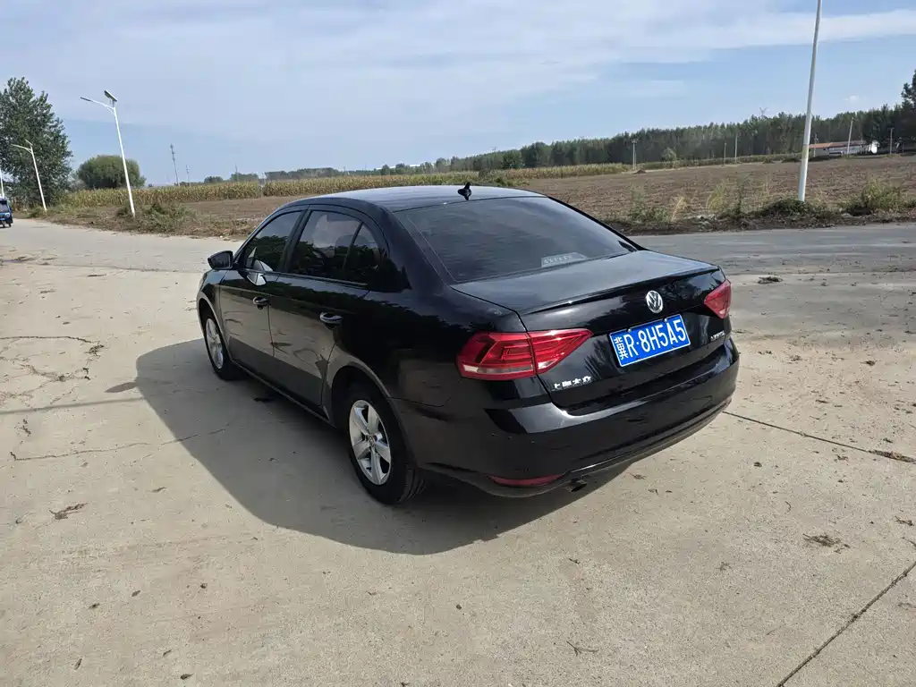 Volkswagen Lavida — миниатюра 6