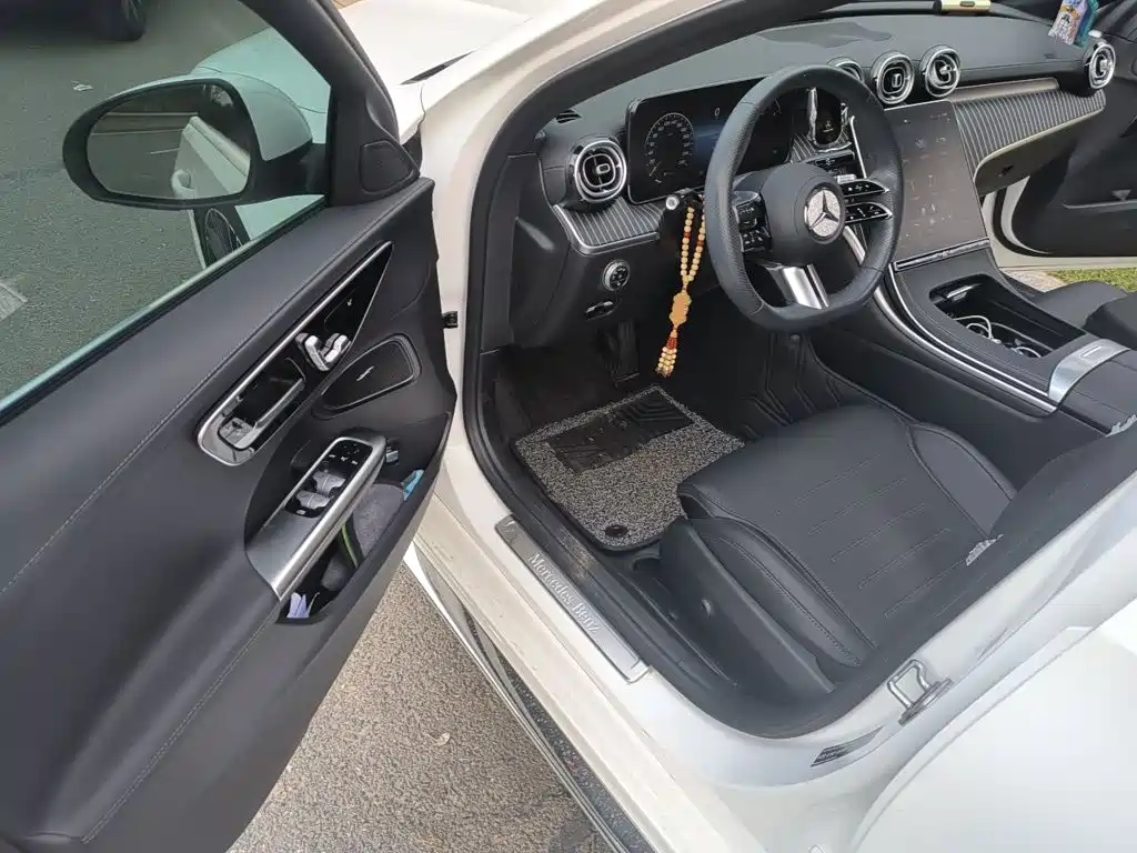 Mercedes-Benz C-Class — миниатюра 17