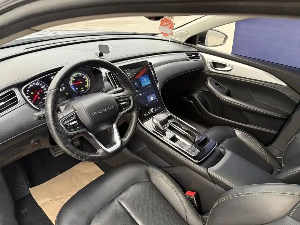 Roewe i6 MAX New Energy — миниатюра 8