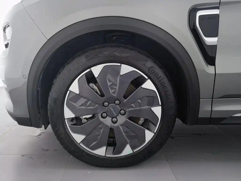 Lynk & Co 05 EM-P — миниатюра 17