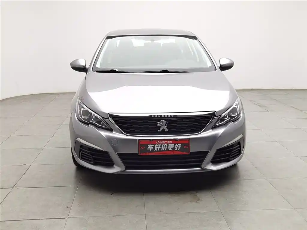 Peugeot 308 2016 1.6L MT Fashion