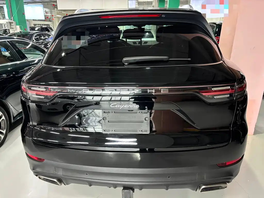 Porsche Cayenne — миниатюра 15