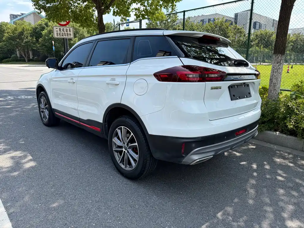 Geely Boyue — миниатюра 12