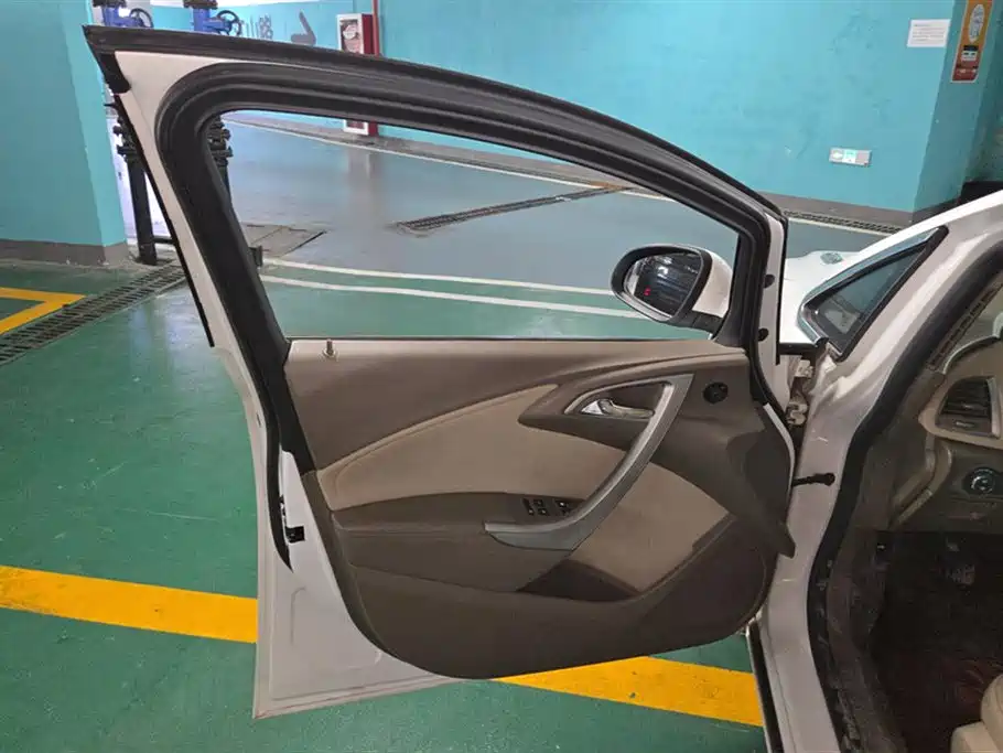 Buick Excelle 2013 GT 1.6L MT