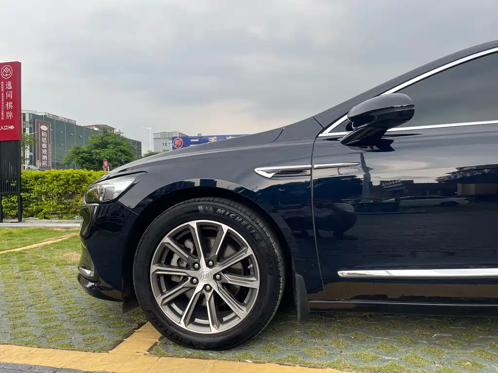Buick LaCrosse — миниатюра 8