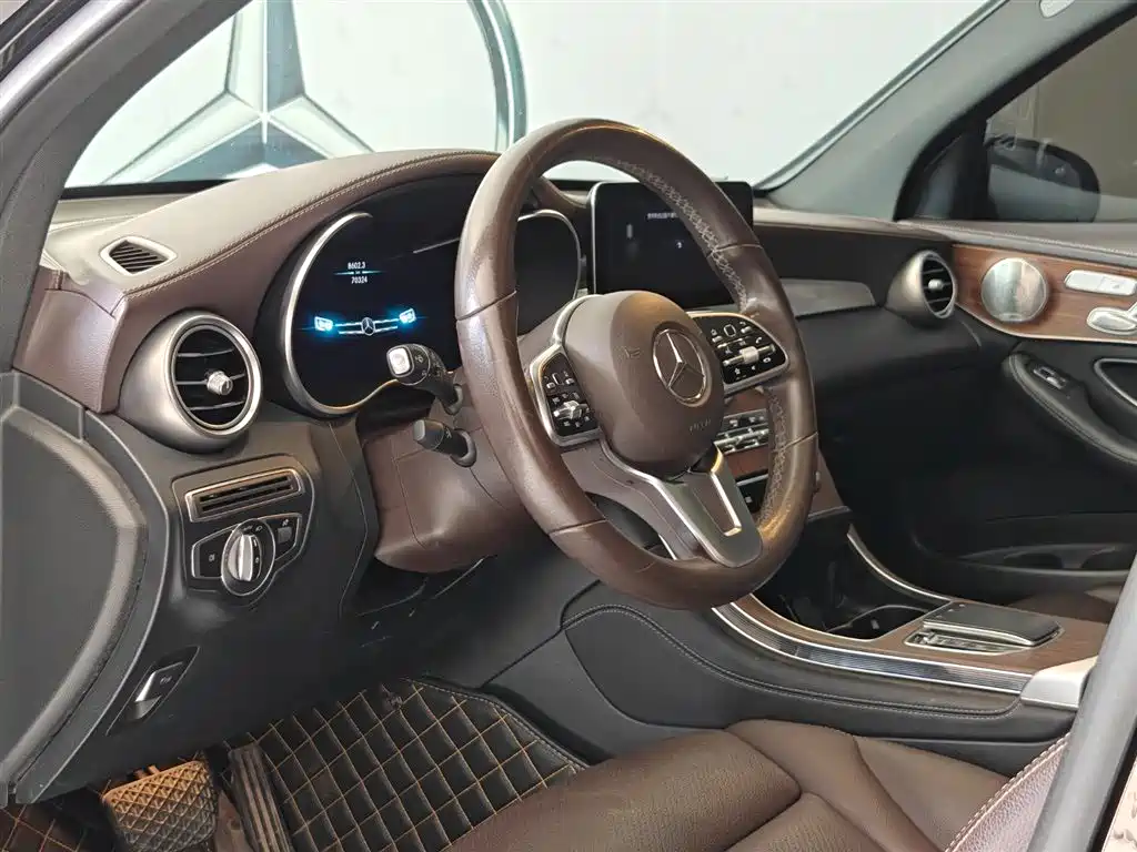 Mercedes-Benz GLC 2021 GLC 300 L 4MATIC