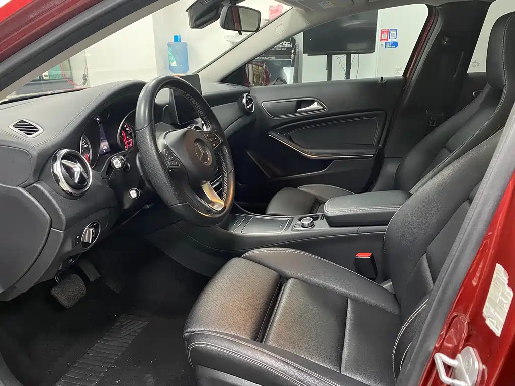 Mercedes-Benz GLA 2017 GLA 220 4MATIC Fashion