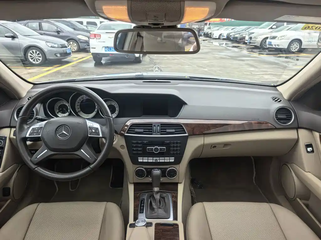Mercedes-Benz C-Class — миниатюра 8