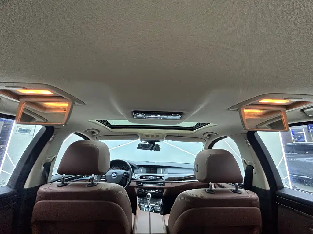 BMW 5 Series — миниатюра 15