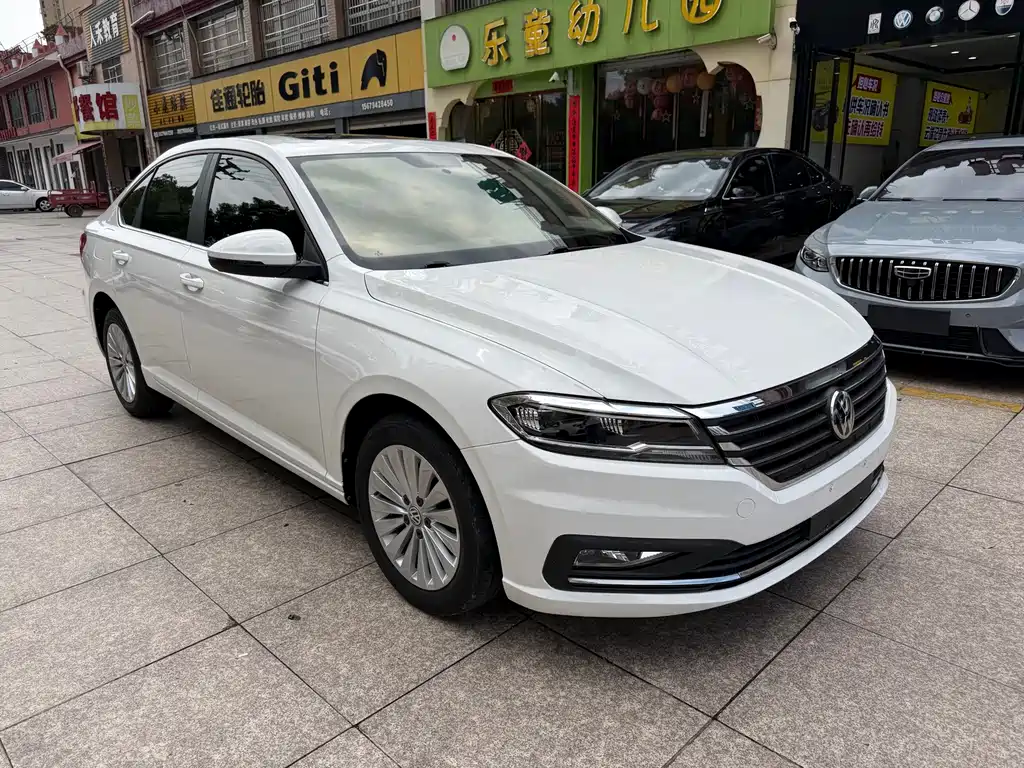 Volkswagen Lavida — миниатюра 3