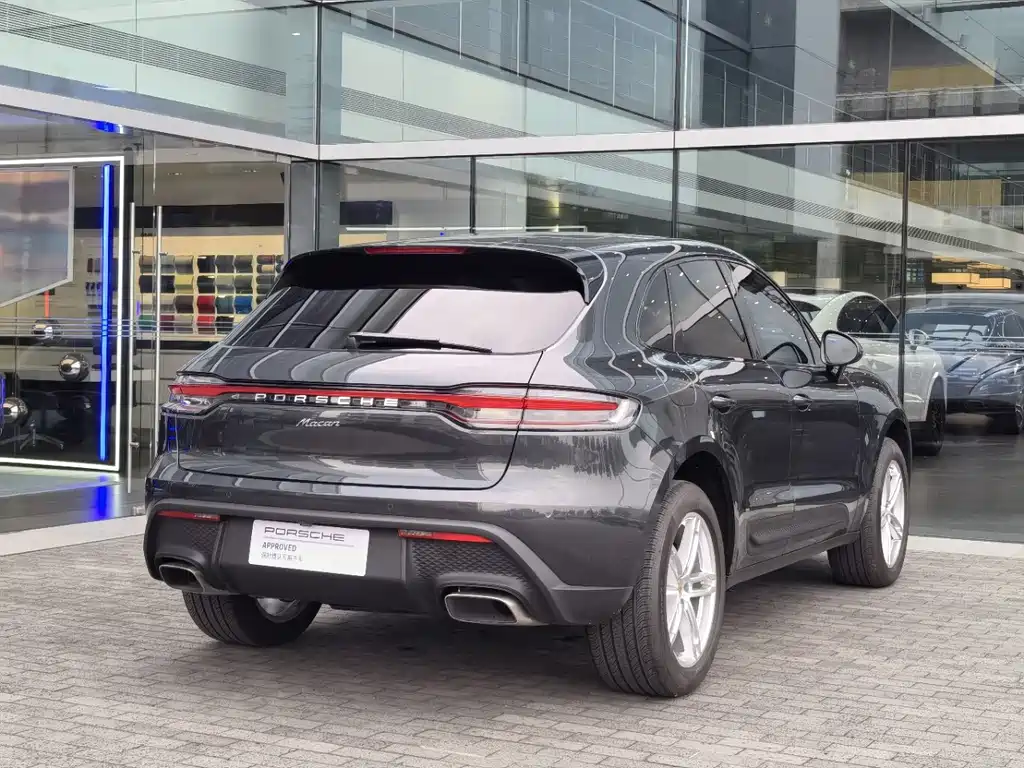 Porsche Macan — миниатюра 9
