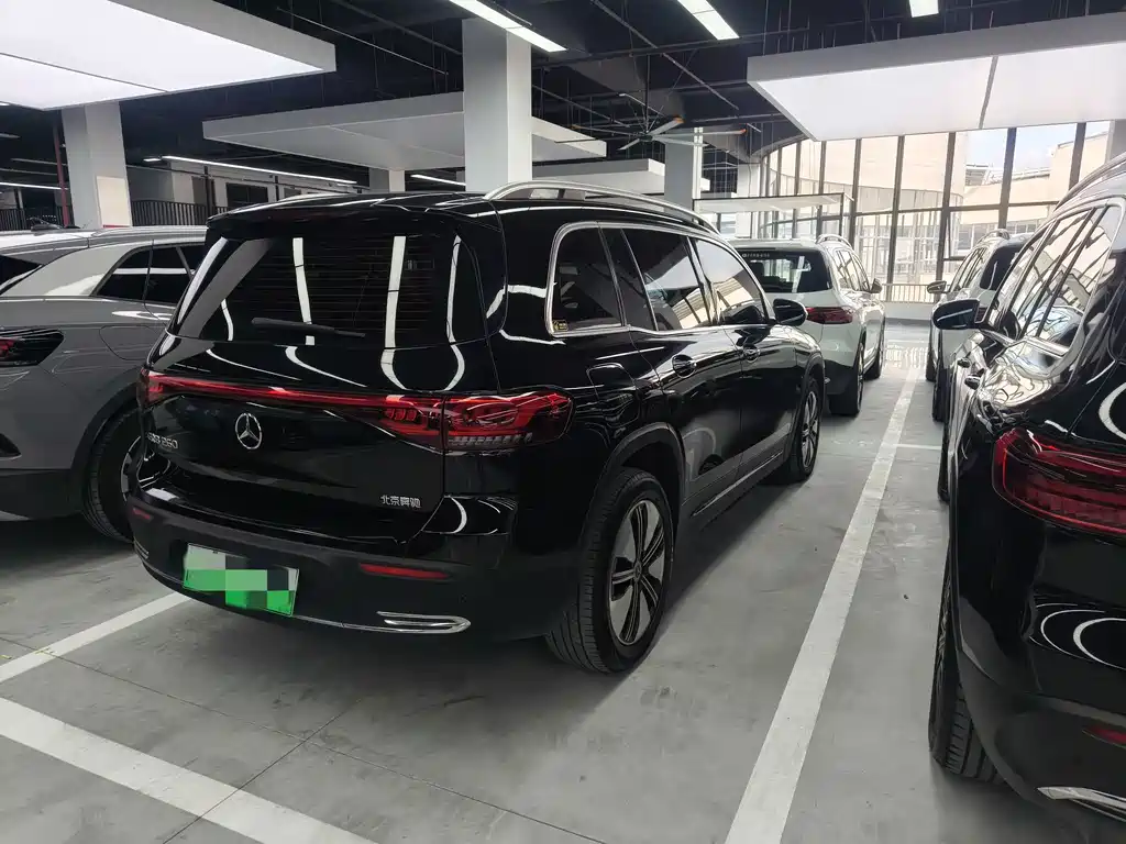 Mercedes-Benz EQB — миниатюра 13