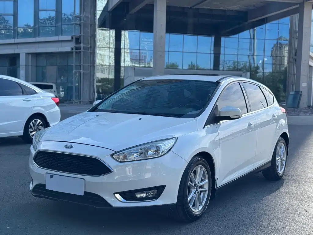 Ford Focus 2015 Hatchback EcoBoost 180 Auto Elite Type