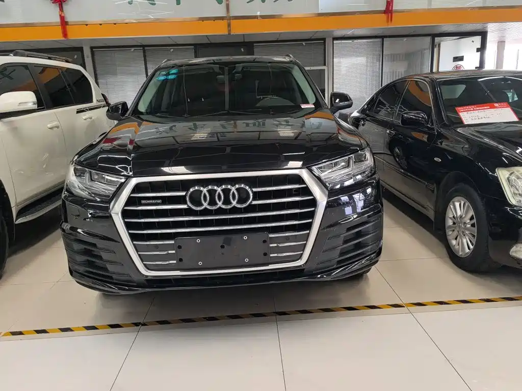 Audi Q7 — миниатюра 5