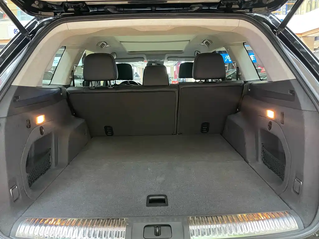 Hongqi Hongqi HS7 — миниатюра 9