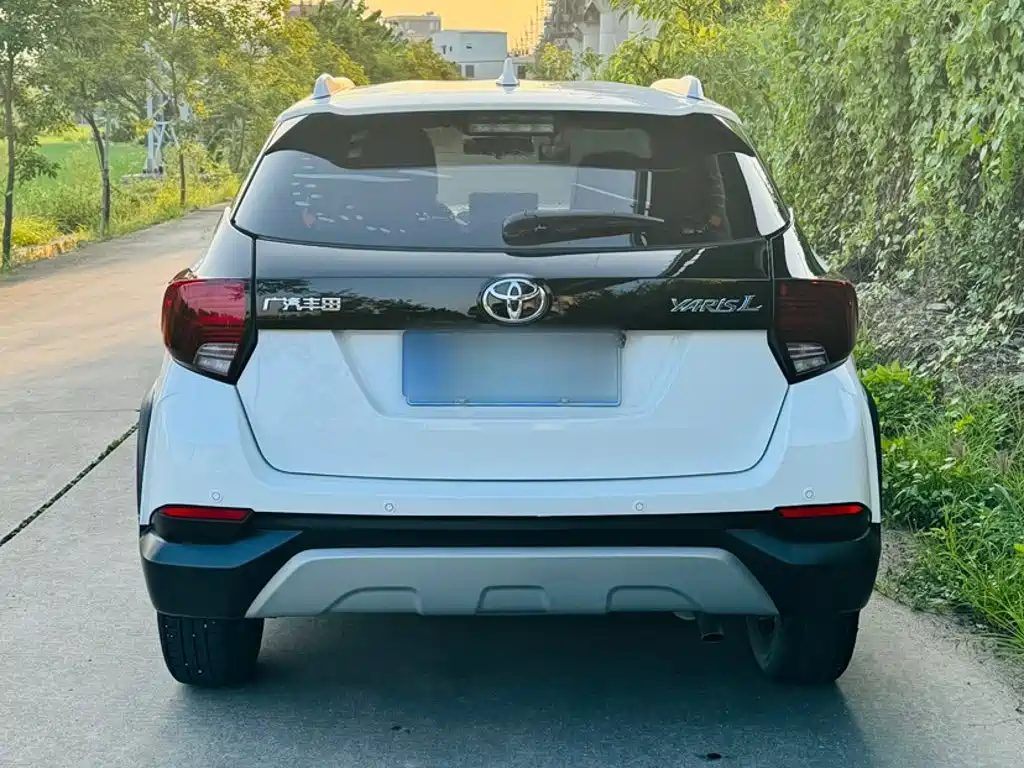 Toyota Yaris L — миниатюра 9