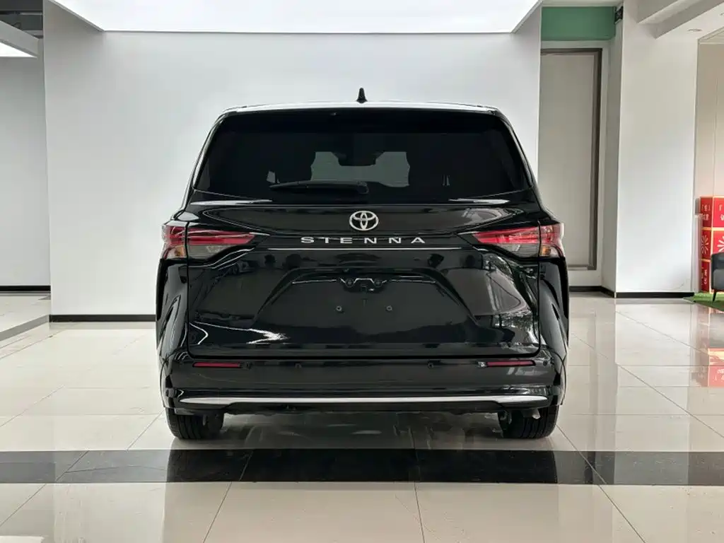 Toyota Sienna — миниатюра 11