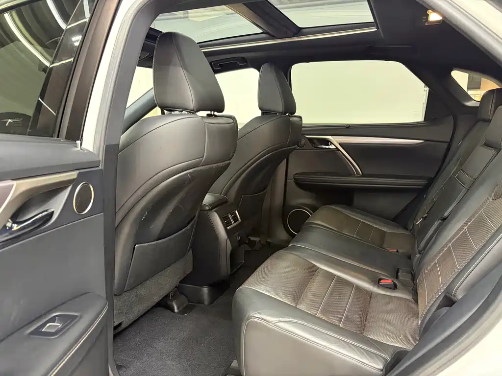 Lexus RX — миниатюра 5