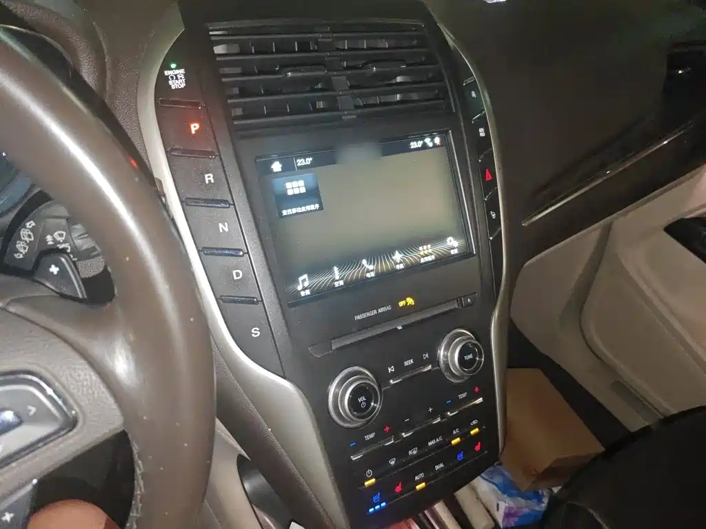 Lincoln MKC — миниатюра 6