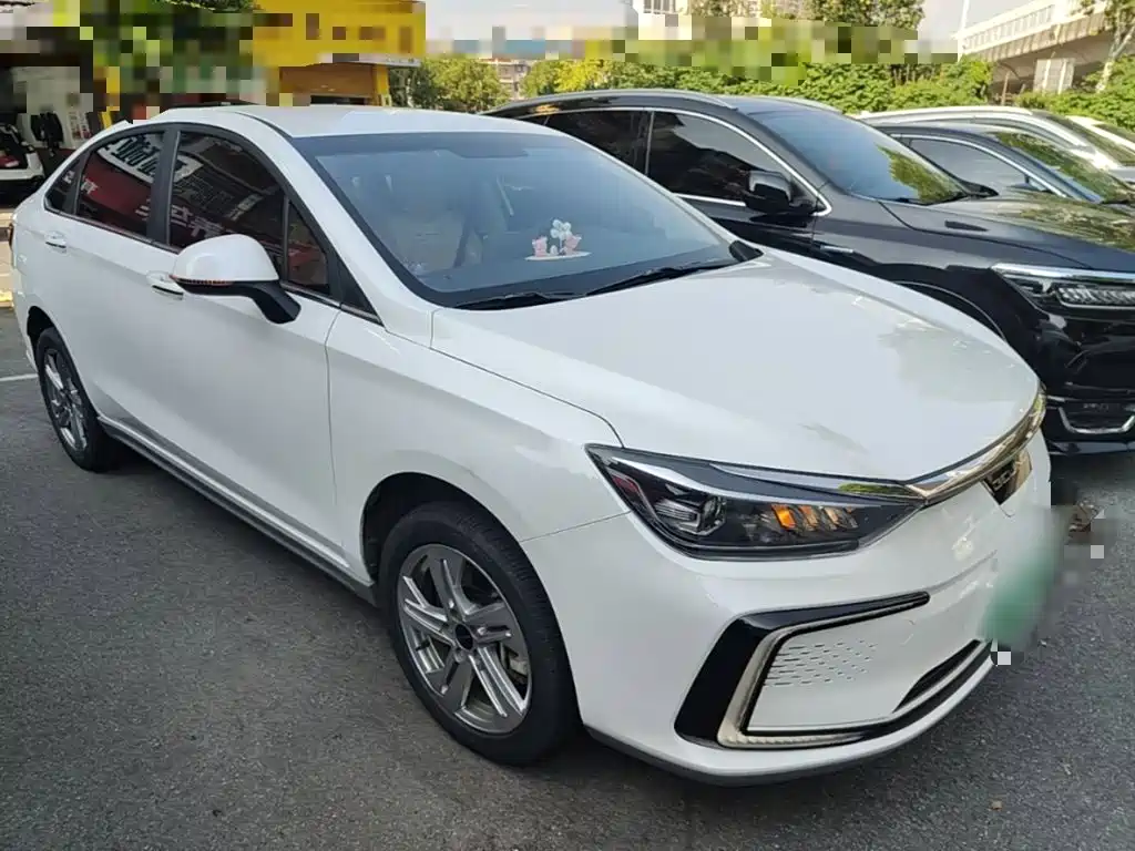 BAIC EU5 — миниатюра 4